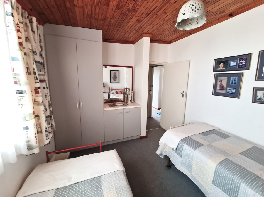 4 Bedroom Property for Sale in Wavecrest Eastern Cape